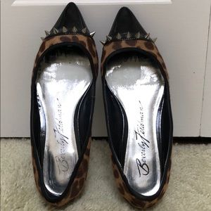 Beverly Feldman leopard print flats